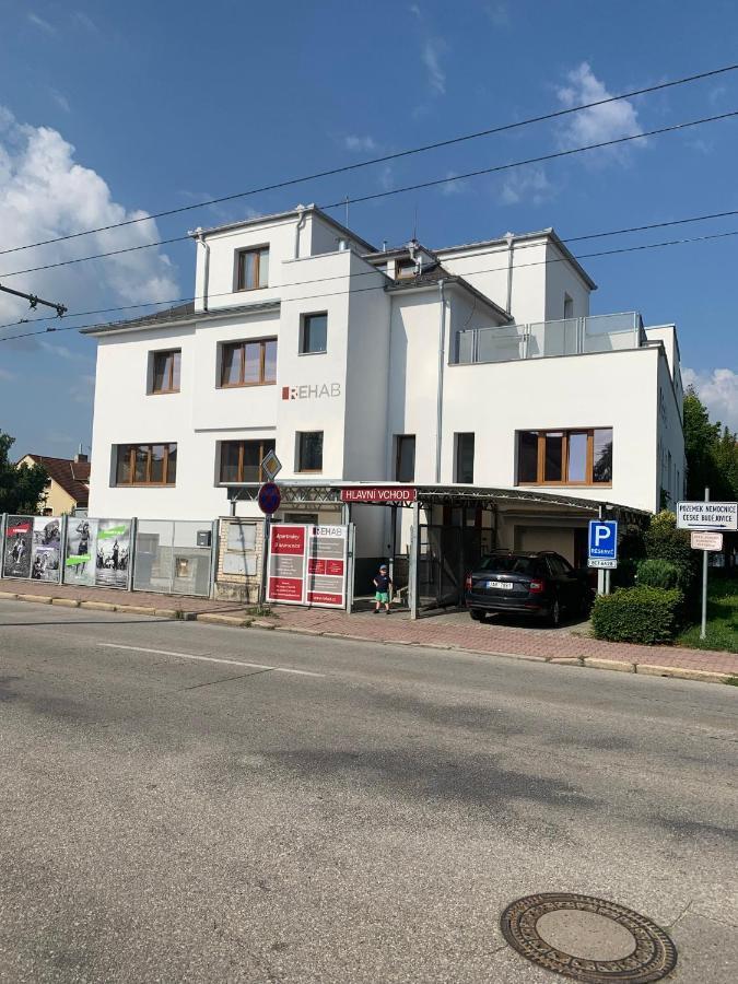 Apartmany U Nemocnice 捷克布杰约维采 外观 照片